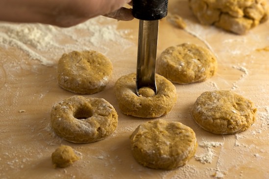 Cutting Pumpkin Spice Doughnut Holes | pinchmysalt.com