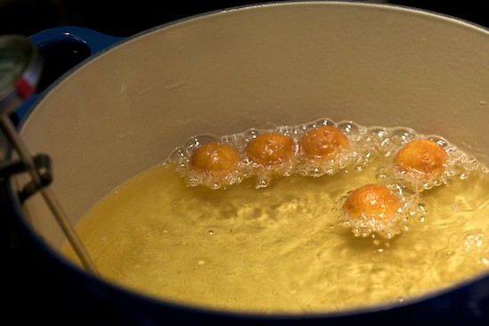 Frying the Pumpkin Spice Doughnut Holes | pinchmysalt.com