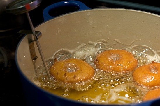 Frying Pumpkin Spice Doughnuts | pinchmysalt.com