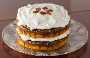 Pumpkin Praline Cake with Whipped Cream Cheese Frosting | pinchmysalt.com