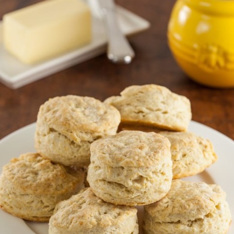 Quick and easy buttery sourdough biscuits recipe | pinchmysalt.com