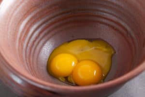 Egg yolks for lemon cream pie | pinchmysalt.com