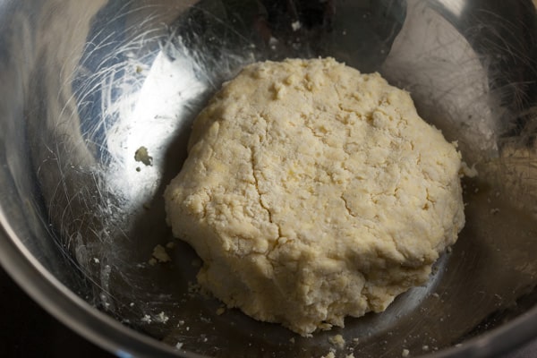 Making Sourdough Pie Crust | pinchmysalt.com